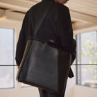 ★美品★ ファーロ　FARO urban square tote3 ブラック Urban Square Tote 3（F2311B701） | 商品詳細 | FARO OFFICIAL SITE