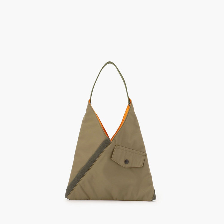 TILT TRIANGLE TOTE （Sサイズ）（ティルトトライアングルトート（S 