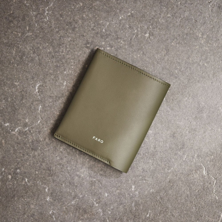 Calma Short Wallet with Coin Case（F2411W201） | 商品詳細